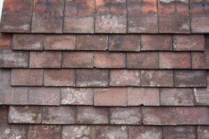 Reclaimed Red Machine Made Kingsbury Roofing Tiles - Sand Face