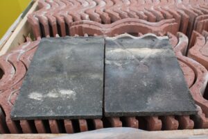 Reclaimed Dark V Tile for an Eco-Friendly and Modern Roofing Solution