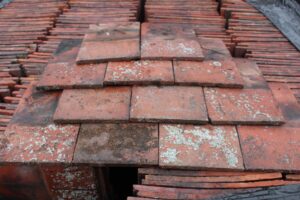 Reclaimed Dreadnought Machine Made Red Roof Tiles