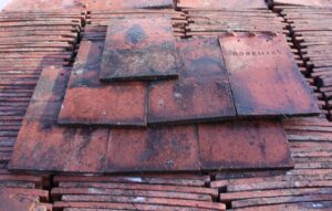 Reclaimed Rosemary Machine Made Dirty Red Clay Roof Tiles