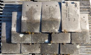 Reclaimed Marley Concrete Dark Tile for a Modern and Sustainable Roofing Choice